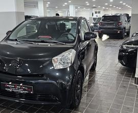 NUOVA TOYOTA iQ 1.0 VVT-i SOL 68CV TOTAL BLACK