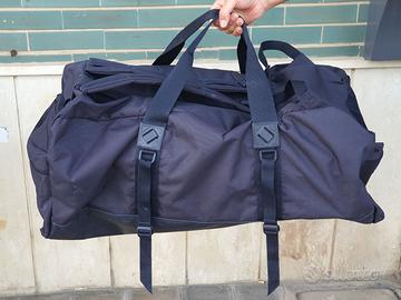 Borsone/zaino di grandi dimensioni.