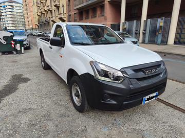 Isuzu dmax d max 1.9 td 163cv 4x2 gancio traino
