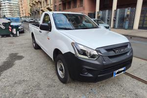 Isuzu dmax d max 1.9 td 163cv 4x2 gancio traino