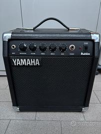 Amplificatore Yamaha con microfono