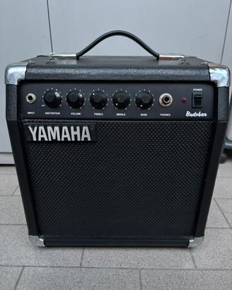 Amplificatore Yamaha con microfono