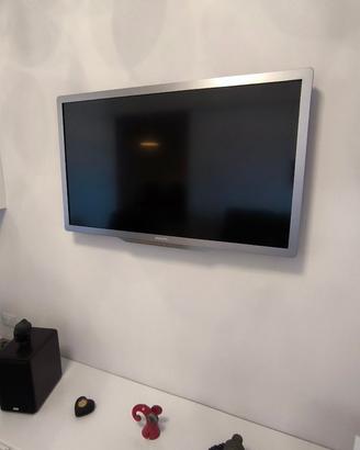 TV LCD 42" PHILIPS AMBIPURE  LIGHT