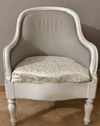 Poltroncina stile shabby