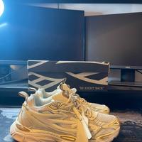 Off white be rigth back