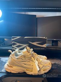 Off white be rigth back