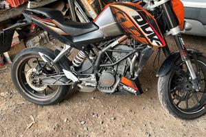 Duke 125 2013