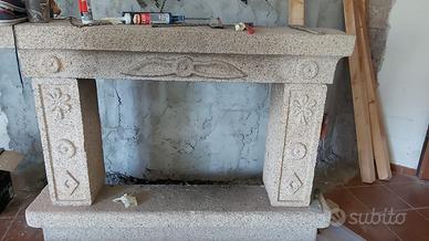 Caminetto in granito.
