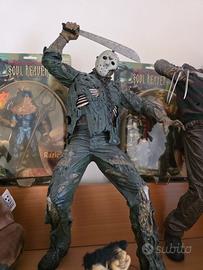NECA Jason Voorhees 18 pollici con suoni Friday Th