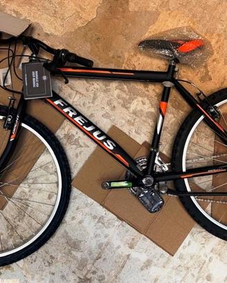 Mountain Bike  "FREJUS"