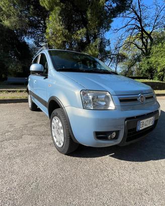 Fiat Panda 1200 climbing 4x4