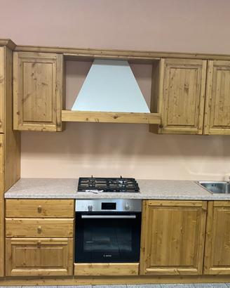 CHIUSURA ATTIVITÀ Cucina in Legno Massello