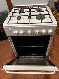 Cucina a gas 4 fuochi Bompani