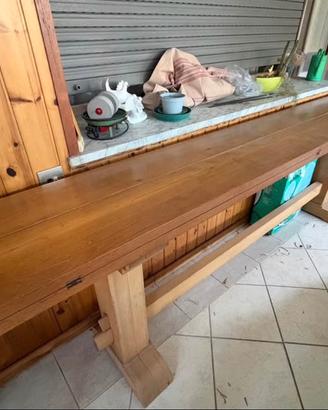tavolo in legno con 2 panche