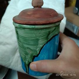 vaso in terracotta dipinto a mano