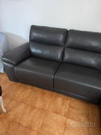 Divano 3 posti ancora in garanzia!!!
