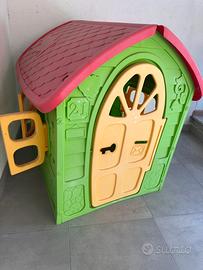 Casetta bimbi presa da Paniate