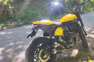 Ducati Scrambler Full Throttle 800 A2