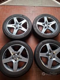 4 cerchi in lega con le gomme al 60% 
