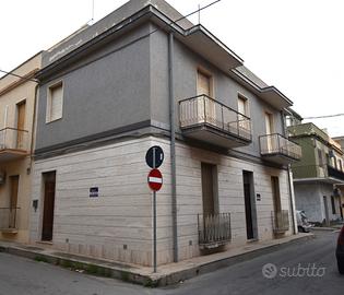 Casa Bifamiliare con Garage, Avola