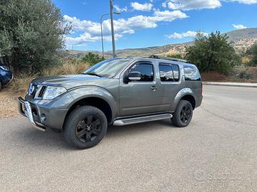 Nissan Pathfinder R51