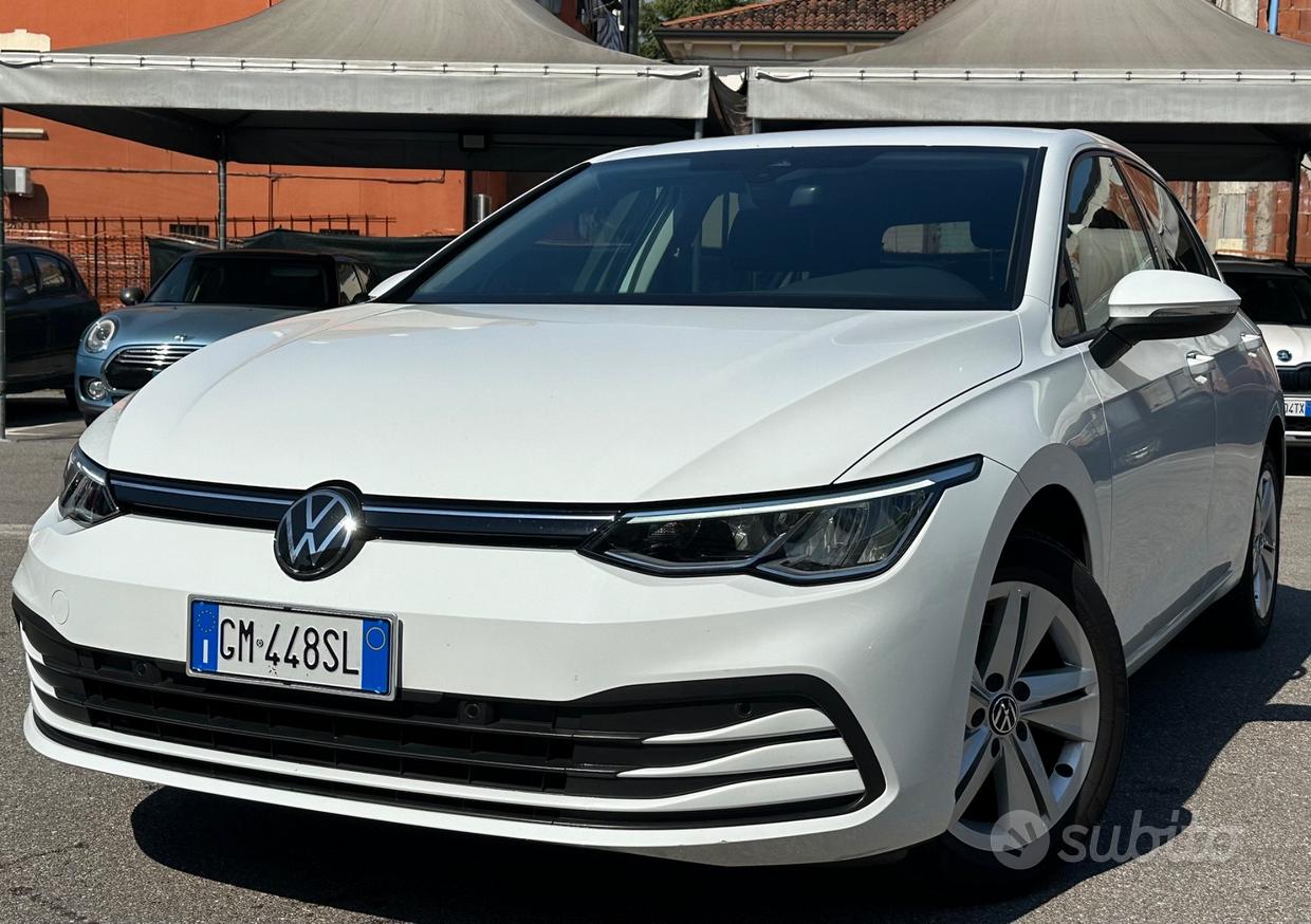 VOLKSWAGEN Golf 8ª serie