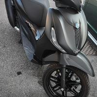 Beverly 300 anno 2024