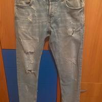 Jeans uomo strappati