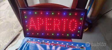 Scritta a led APERTO
