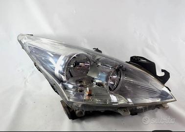 faro anteriore dx Peugeot 5008 dal 2009 al 2015.