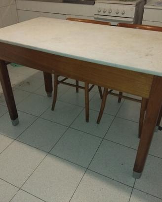Tavolo in rovere con piano di marmo