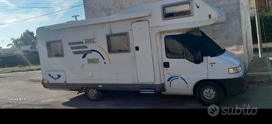 Camper Hymer con mansarda