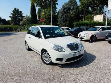 Lancia Ypsilon 1.2 69 CV