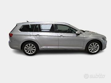 VOLKSWAGEN PASSAT VARIANT 2.0 TDI SCR EVO 110kW Bu