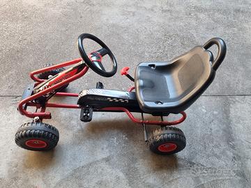 GO KART PER BAMBINO DA ESTERNO A PEDALI