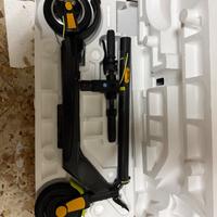 Monopattino elettrico Lexgo L10- pari al nuovo