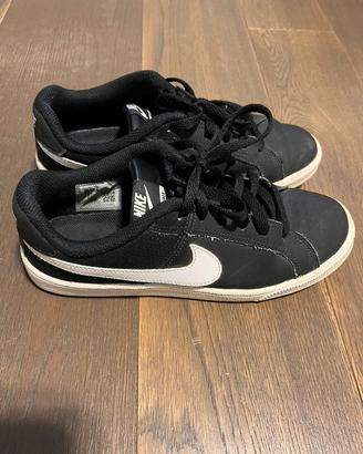 Nike Court Royale da donna