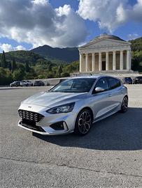 FORD FOCUS ST LINE