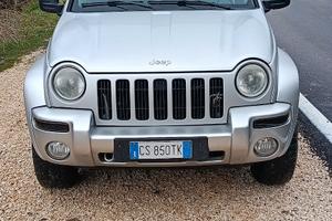 Jeep Cherokee 2.5 crd