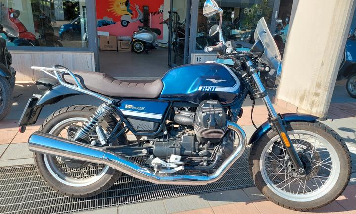 Moto Guzzi V7 IV Special