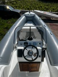 Gommone LED 590