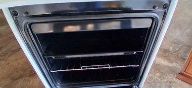 forno  elettrico e 4 fuochi libera installazione
