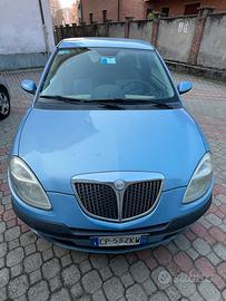 Lancia ypsilon