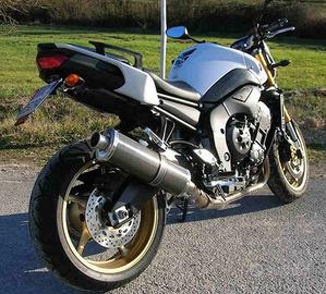 Ovale Carbon Roadsitalia Yamaha Fazer 8