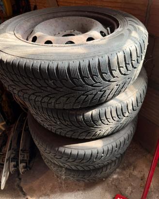 Gomme invernali Nokian 195/65/R15