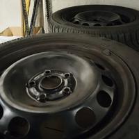 Cerchi in ferro + gomma  195/65 R15