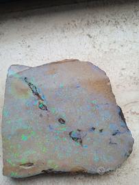 Pietra opalescente  multicolori