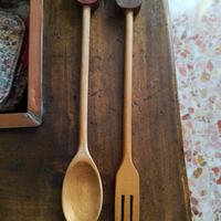 cucchiaio e forchetta di legno 