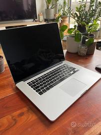 APPLE MACBOOK PRO 15,4 i7 Ram16gb Ssd250