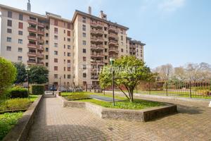 Q.re Neruda: 3 locali piano alto con cantina e box